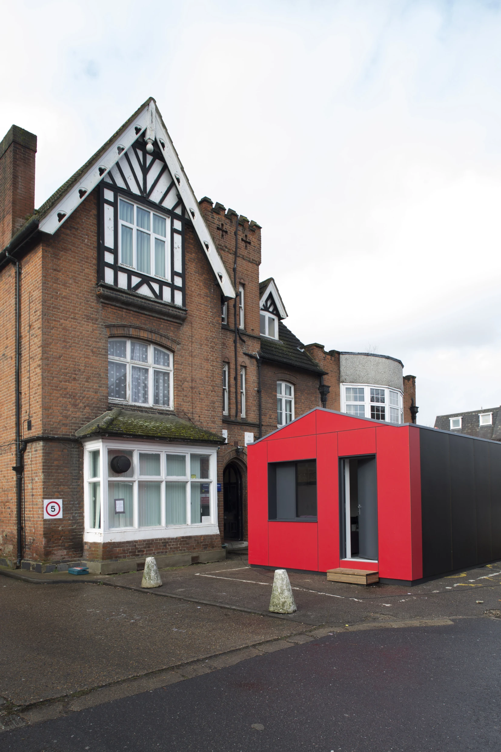 Y:Cube is the result of a partnership between YMCA London South West and architectural firm Rogers Stirk Harbour + Partners (Photo: YMCA LSW)
