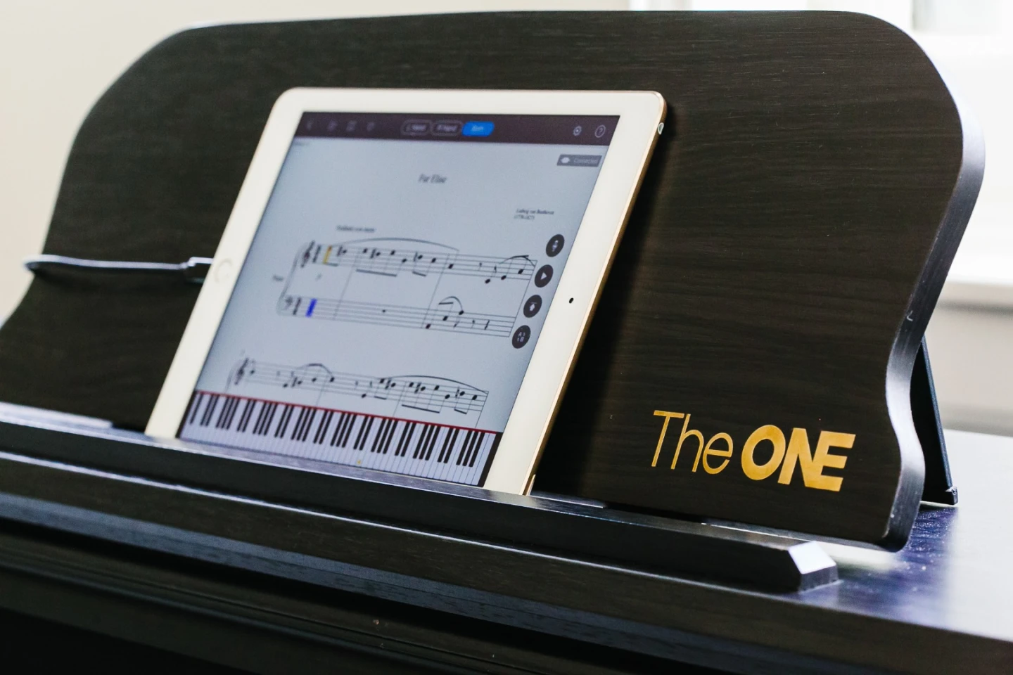 The LED-guided sheet music option gives access to thousands of free songs from across numerous genres