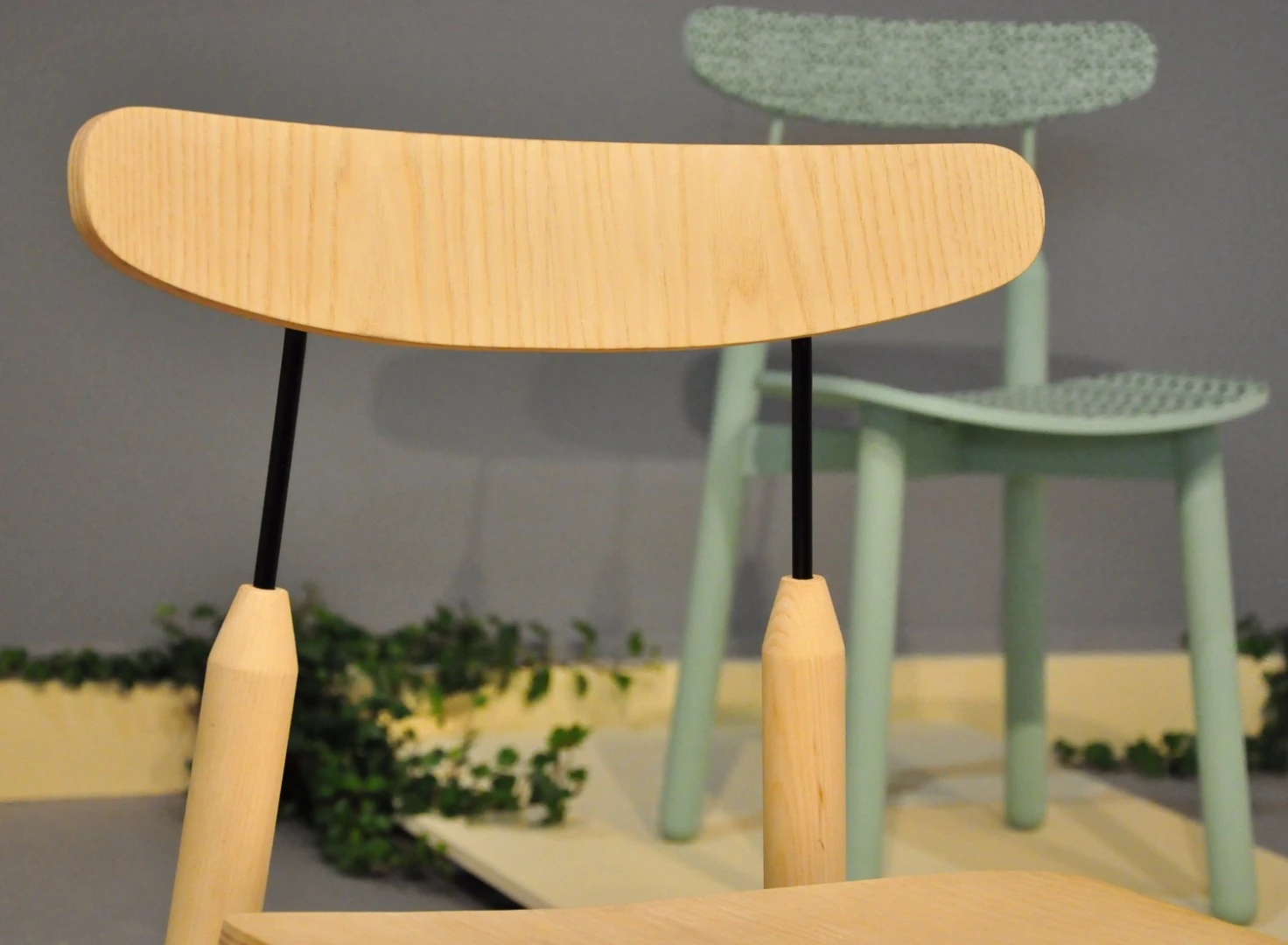 Hand-crafted sleek wooden chairs by Kosmos Project