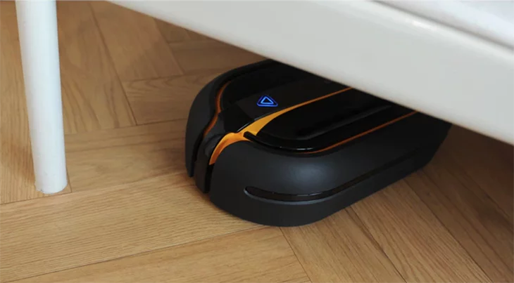 The Everybot RS700 will move from darker areas once it's completed cleaning, thanks to so-called Exit Shadow Area Technology