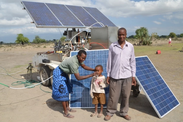 ROSI is a new water filtration system that is both mobile and can be solar- or wind-powered