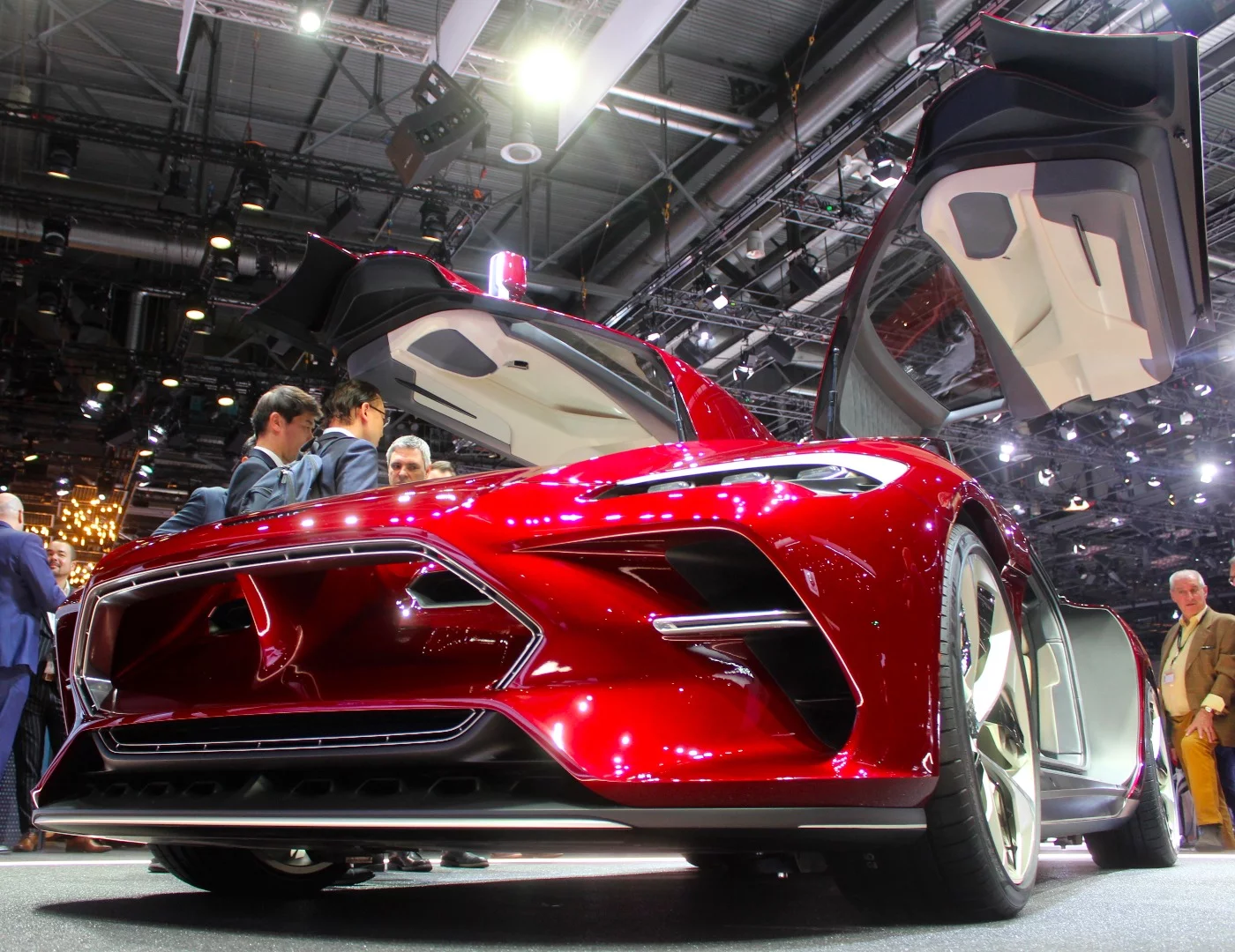 Many of the motifs for the Italdesign DaVinci were inspired by previous Italdesign projects from recent times