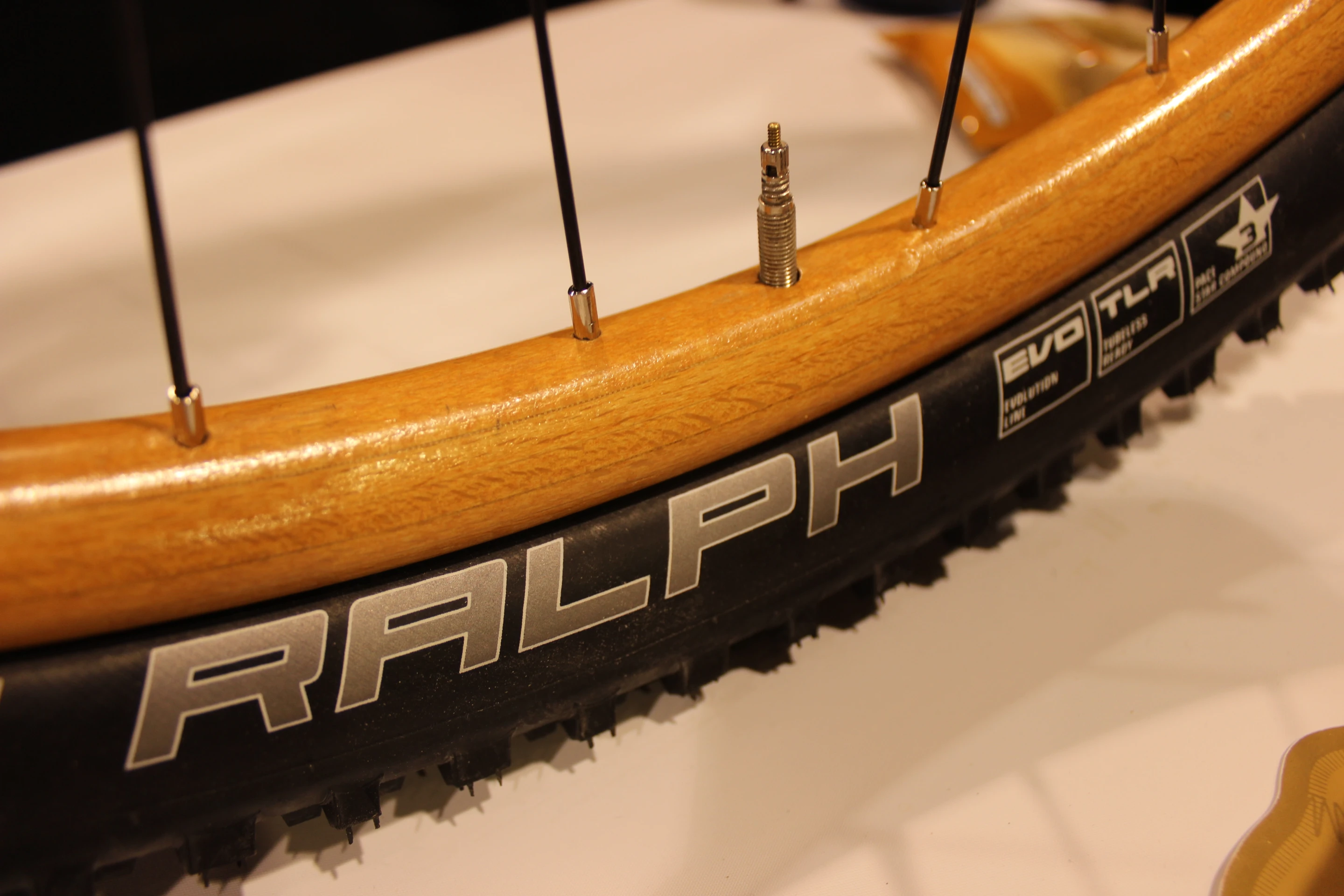 The 29-inch wheels with Ghisallo wood rims and Schwalbe Racing Ralph tires