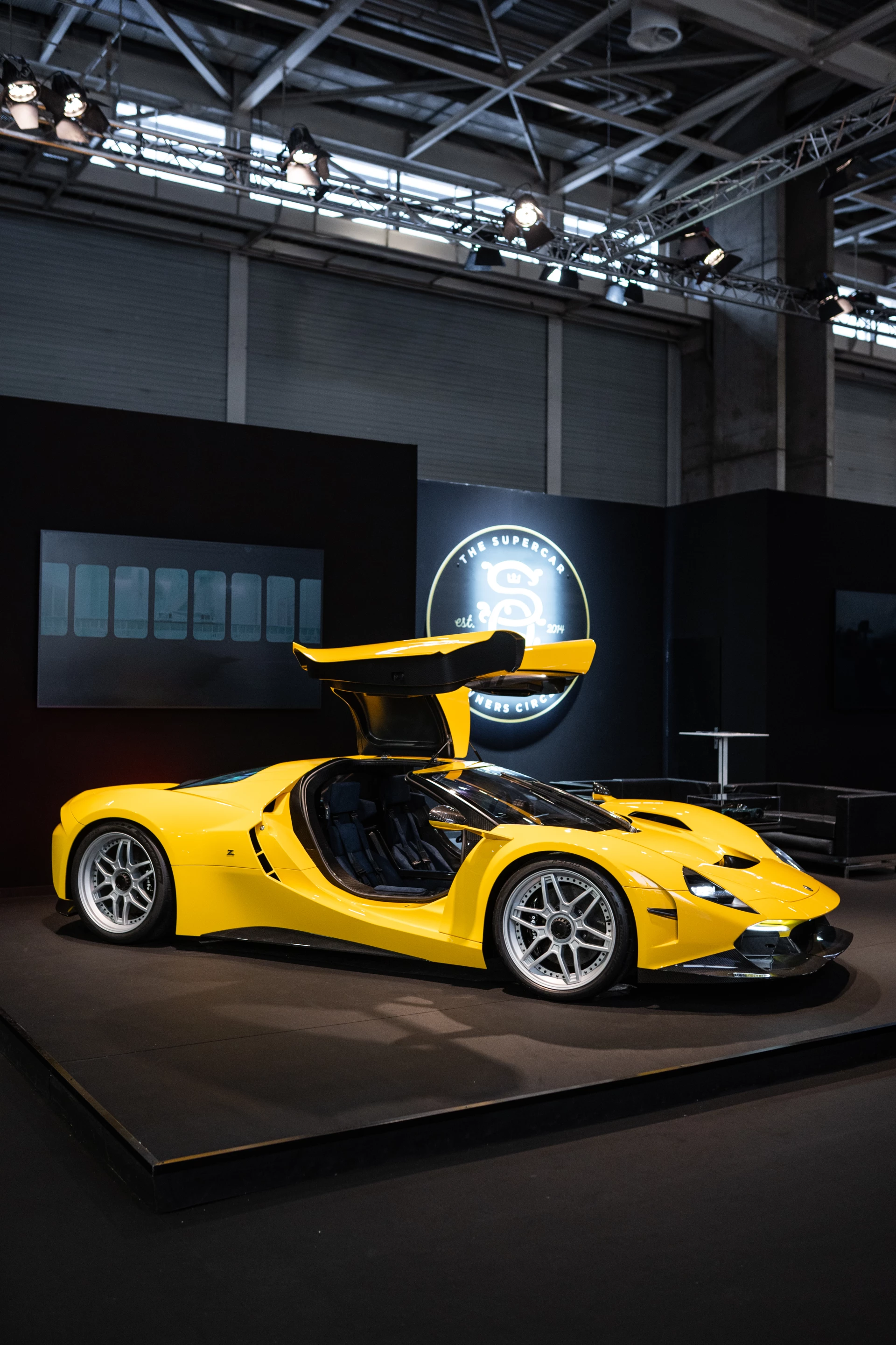 Gullwings because ... hypercar