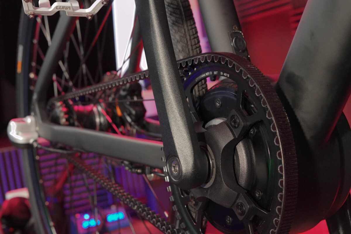A Gates carbon belt drive back to a three-speed Shimano internal gear hub makes for a clean, silent and zero-maintenance drivetrain that should be a pleasure to own