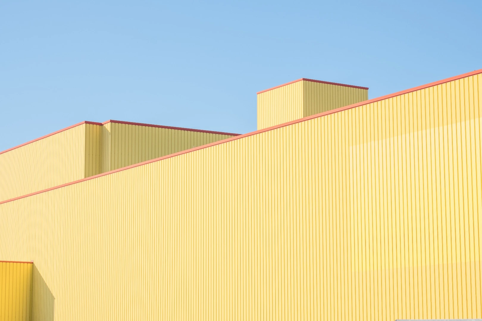 Barbara Spaggiari's shot appears to be of the exterior of a factory, or similar building ... and the result looks stunning