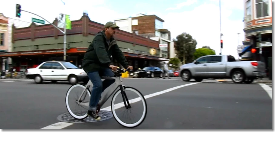 Ronin bike-builder Rob, riding the prototype in San Francisco