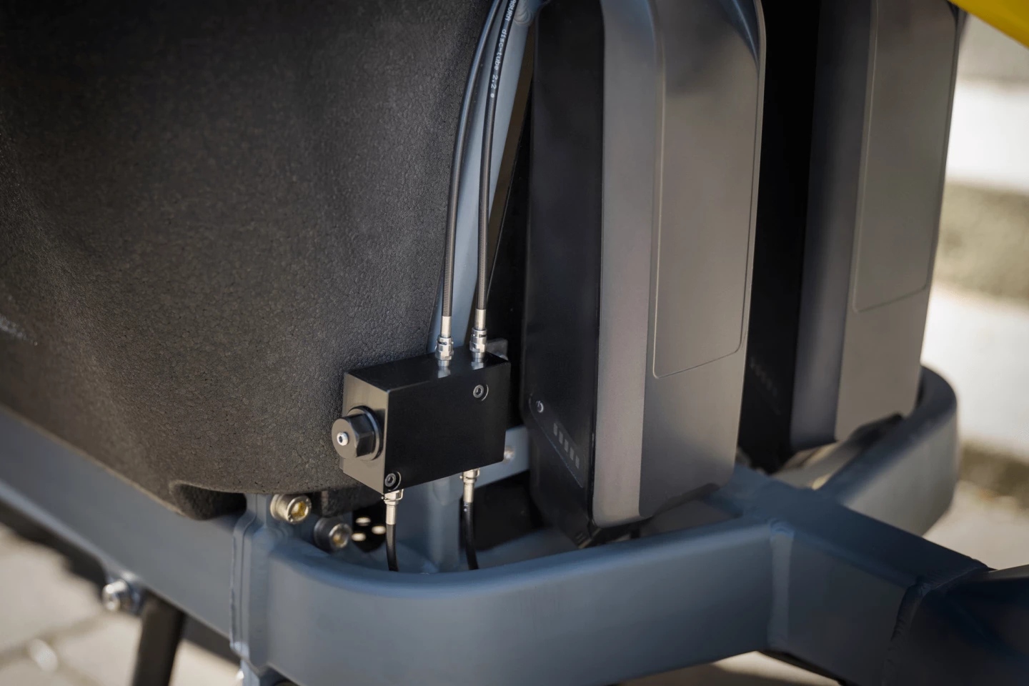The IBS unit sits behind the cargo compartment on the Ca Go FS