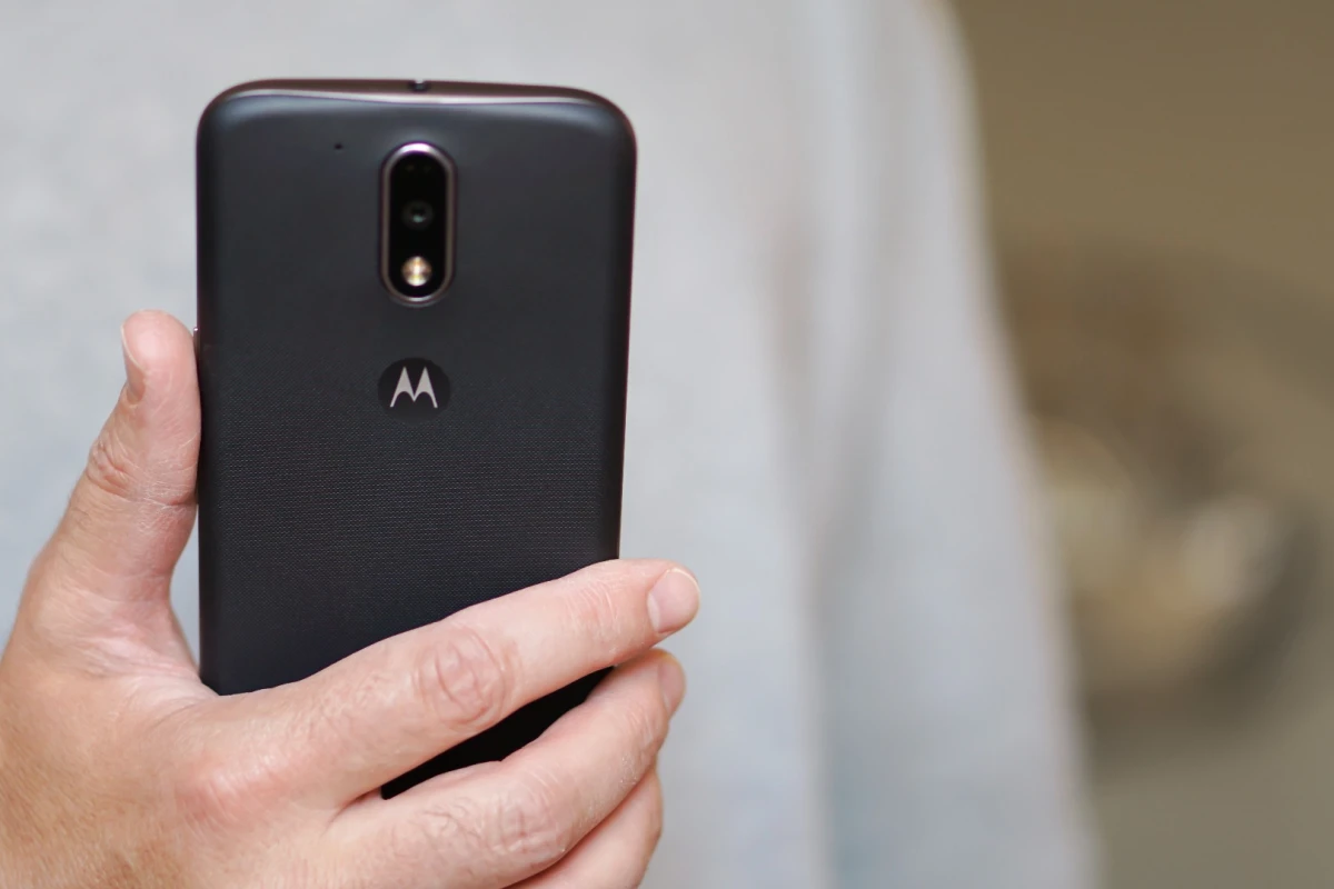 At what point does buying an expensive flagship no longer make sense? Motorola may challenge your thinking with the Moto G4 and G4 Plus