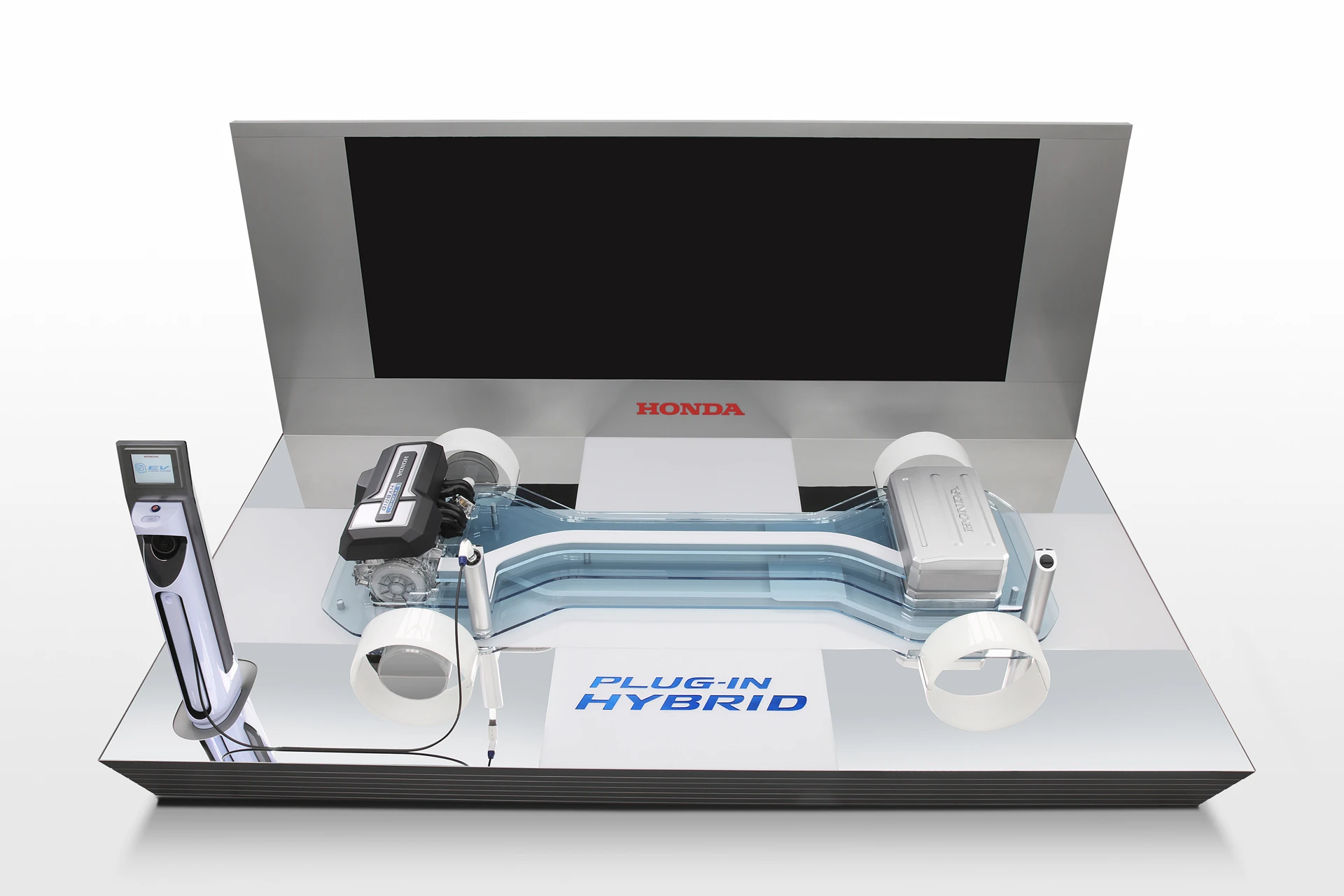 The plug-in hybrid is designed to be compatible with daily driving habits, allowing for short, frequent trips in all-electric mode, while providing long-distance driving capability when needed