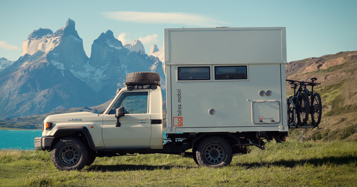 Bliss Mobil 8 hard-sided telescopic expedition camper cube