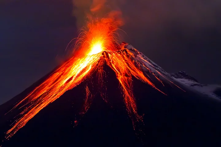 Researchers have discovered a strong historical link between global temperature increases and increases in volcanic activity (Photo: Shutterstock)