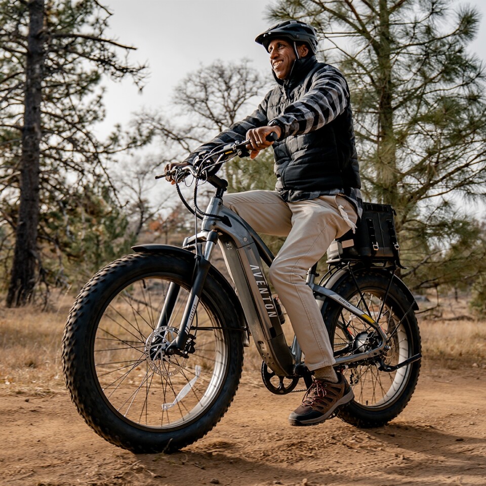 The Aventure.2 comes pre-installed with a rear cargo rack to carry your gear on your off-road adventures.