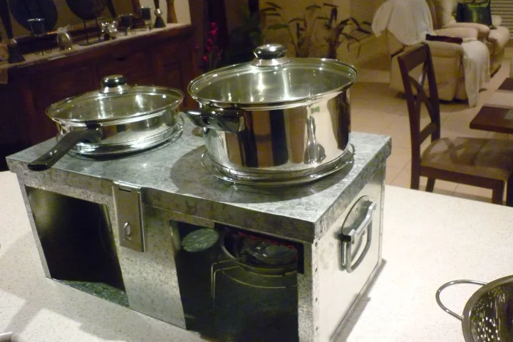 The Eco Fire Pot Stove is designed to allow women in developing nations to cook using relatively clean-burning fuel, instead of toxic smoke-producing wood or kerosene (Photo: Adama Kamara)