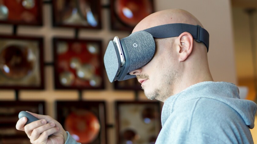 A Pixel XL inside the Google Daydream View headset