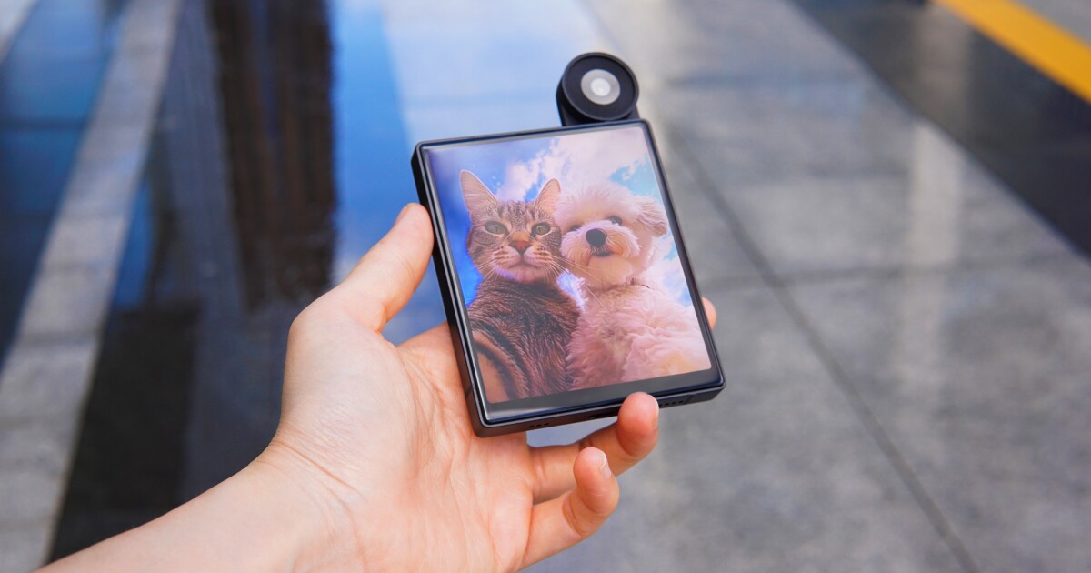 iKKO MindOne Pro AI phone offers compact smart features iKKO MindOne Pro AI phone offers compact smart features
