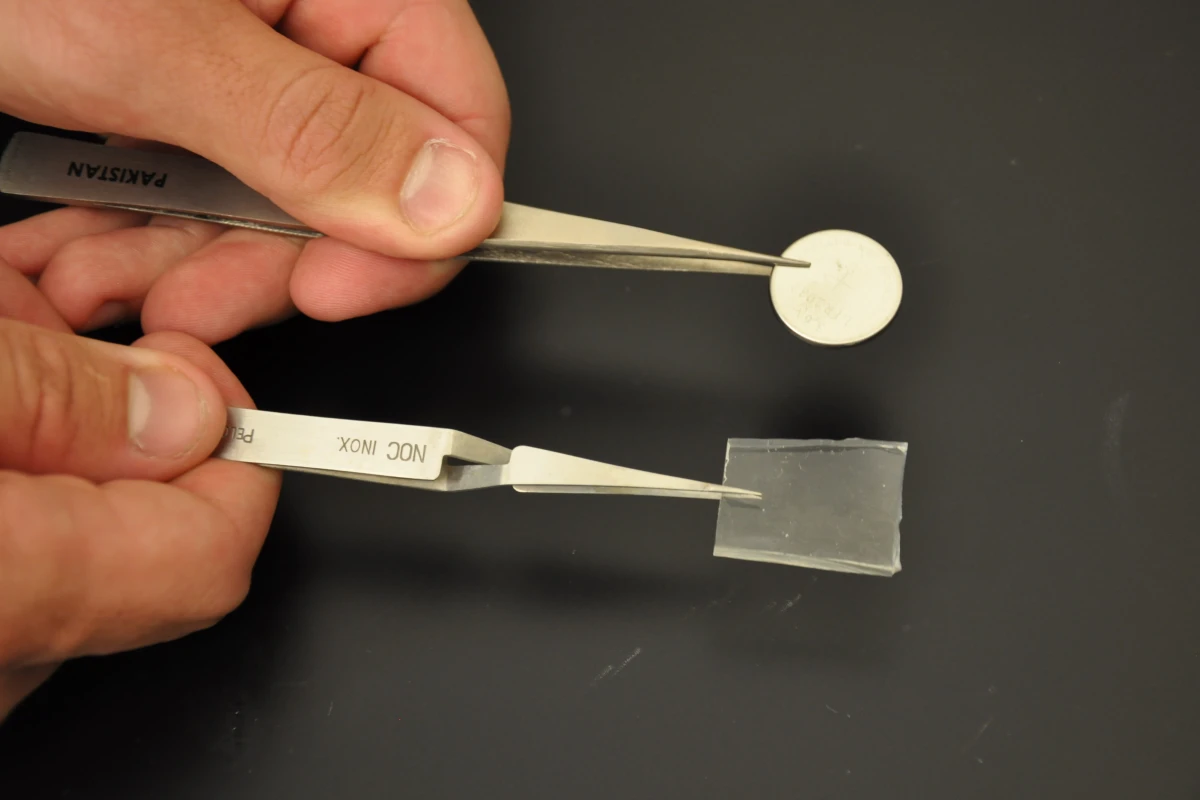 Silicon polymer and battery used for the research
