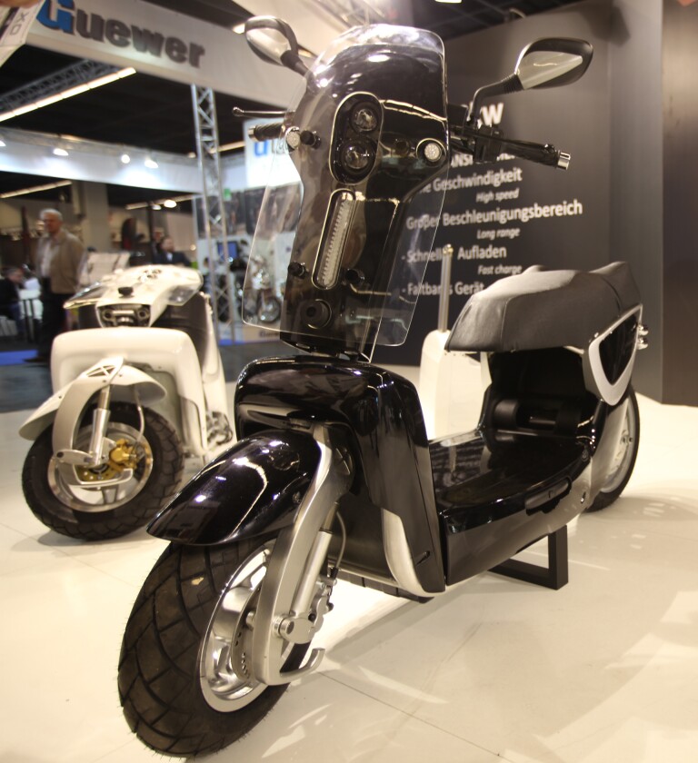 The XOR Urban Transporter folding scooter