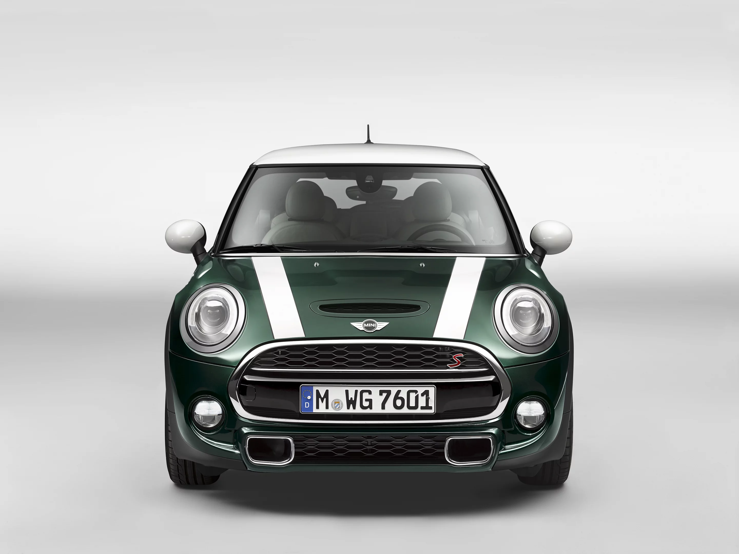 The Mini's diesel engine produces a professed 280 lb.ft (360 Nm) of torque at just 1500 rpm