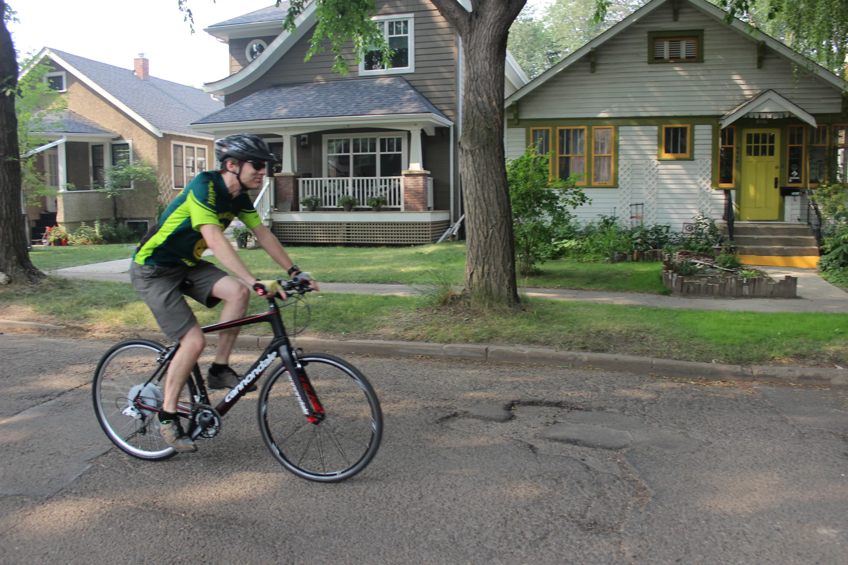 Taking the FlyKly Smart Wheel out for a ride