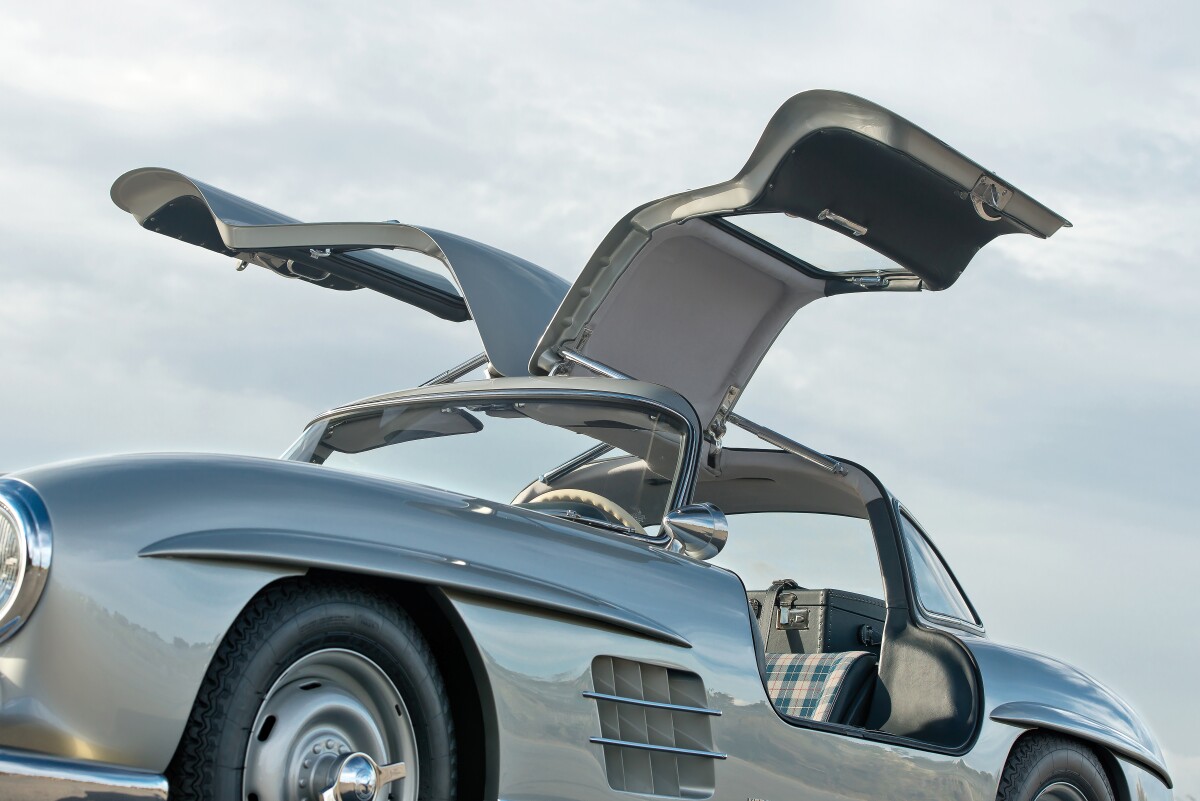 This 1955 Mercedes-Benz 300 SL Gullwing was sold by RM Auctions for US$1,485,000. Photos: Robin Adams ©2015
