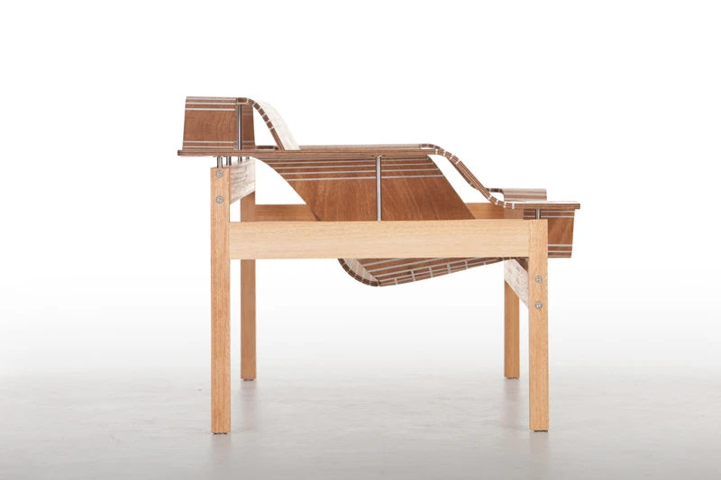 Skin as seen from the side, showing how the Stratflex technology creates natural curves