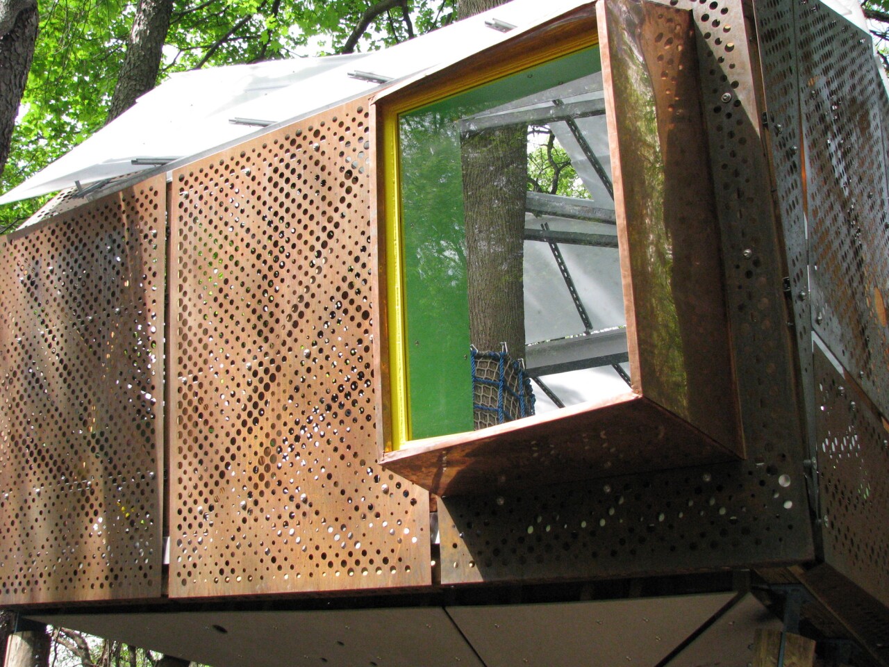 The classroom is installed in the grounds of Jowonio School, Syracuse, New York (Photo: Syracuse SOA)