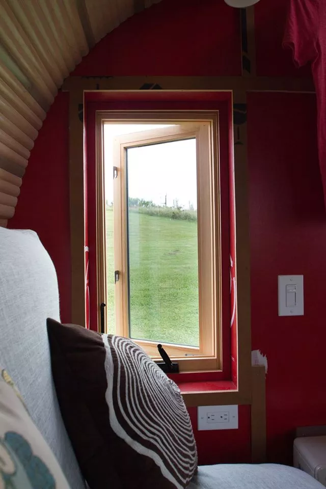 Tend Building builds tiny houses to order and according to the firm's Facebook page, the price tag for the Tiny Drop would cost around US$60,000