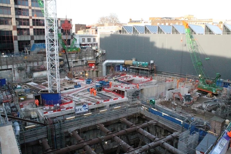 Looking out across the Farringdon Crossrail station site (Photo: Stu Robarts/Gizmag)