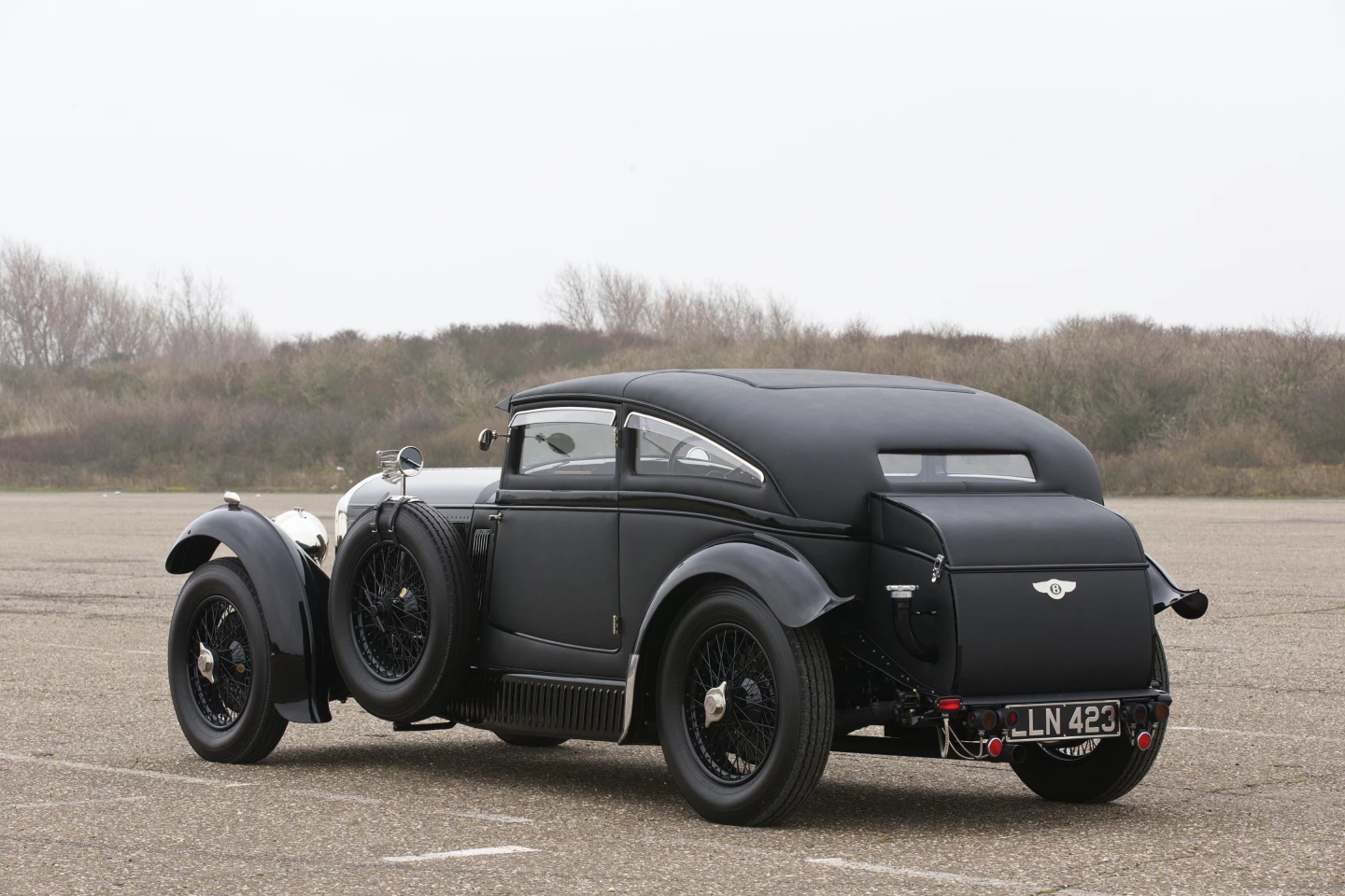 This vehicle is a replica of the car Barnato drove in the race against the Blue Train and it is estimated it will fetch between $550,000 and $650,000.