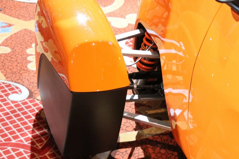 The two front wheels are now shielded in the latest prototype (Photo: Eric Mack/Gizmag.com)