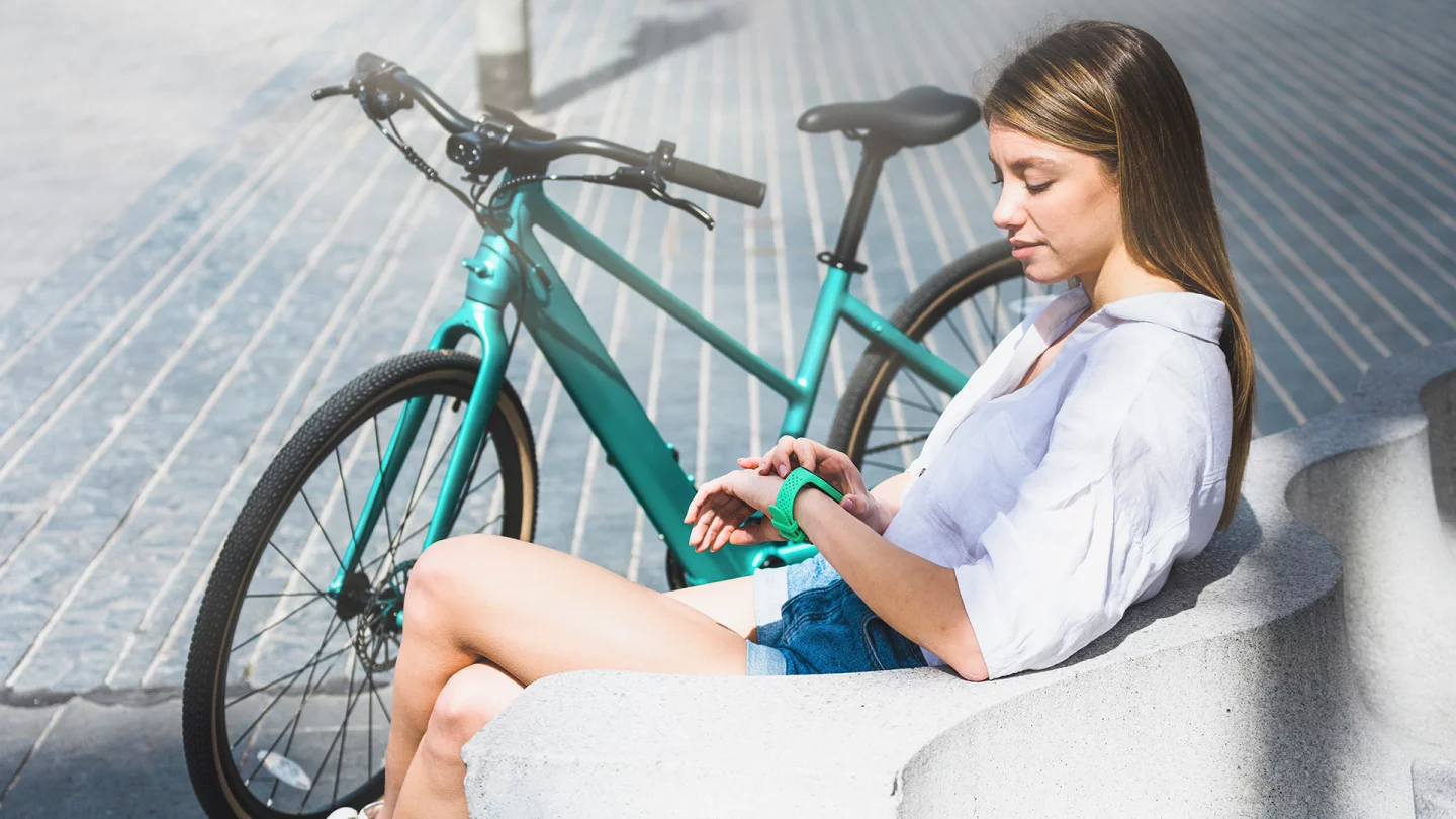 The C21 and C22 ebikes can work with a Fiido cycling watch for proximity power-on, health/fitness tracking and ride history