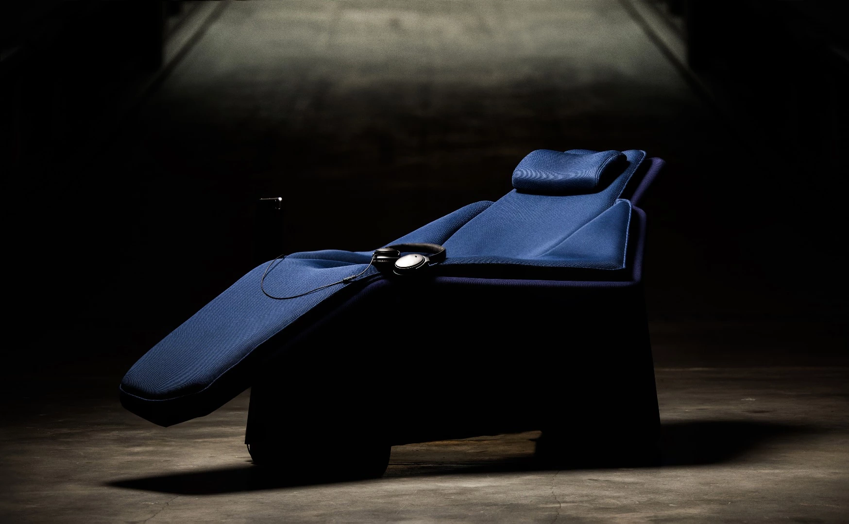 The Aurasens high-tech pod used haptic touch points to tap and pulse the user into a relaxed state