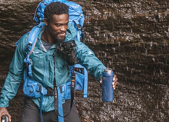 CamelBak se ha asociado con LifeStraw para desarrollar una nueva botella de agua con tecnología de filtrado integrada