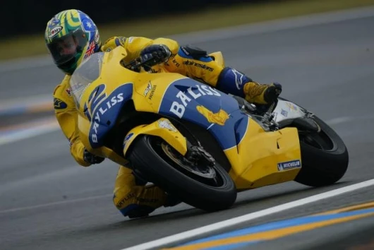 Troy Bayliss still can't quite get the hang of the Honda but his results seem to keep coming with another top ten finish. Let's hope he comes to grips with it soon, because he would make an interesting addition to the battle with his never-say-die attitud