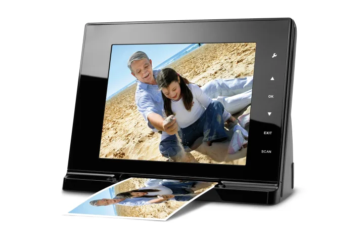 The JOBO ScanViewer digital photo frame with in-built scanner