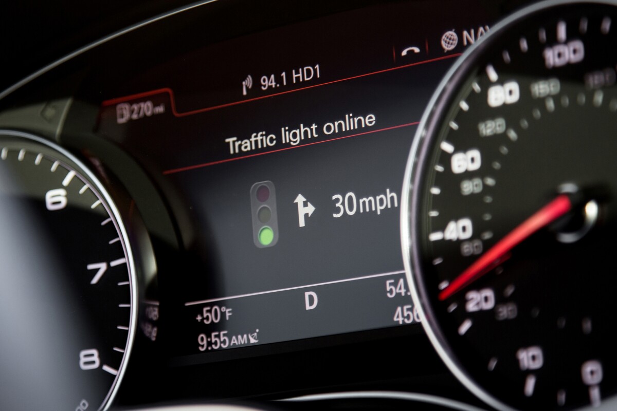 The Audi traffic light system uses icon prompts
