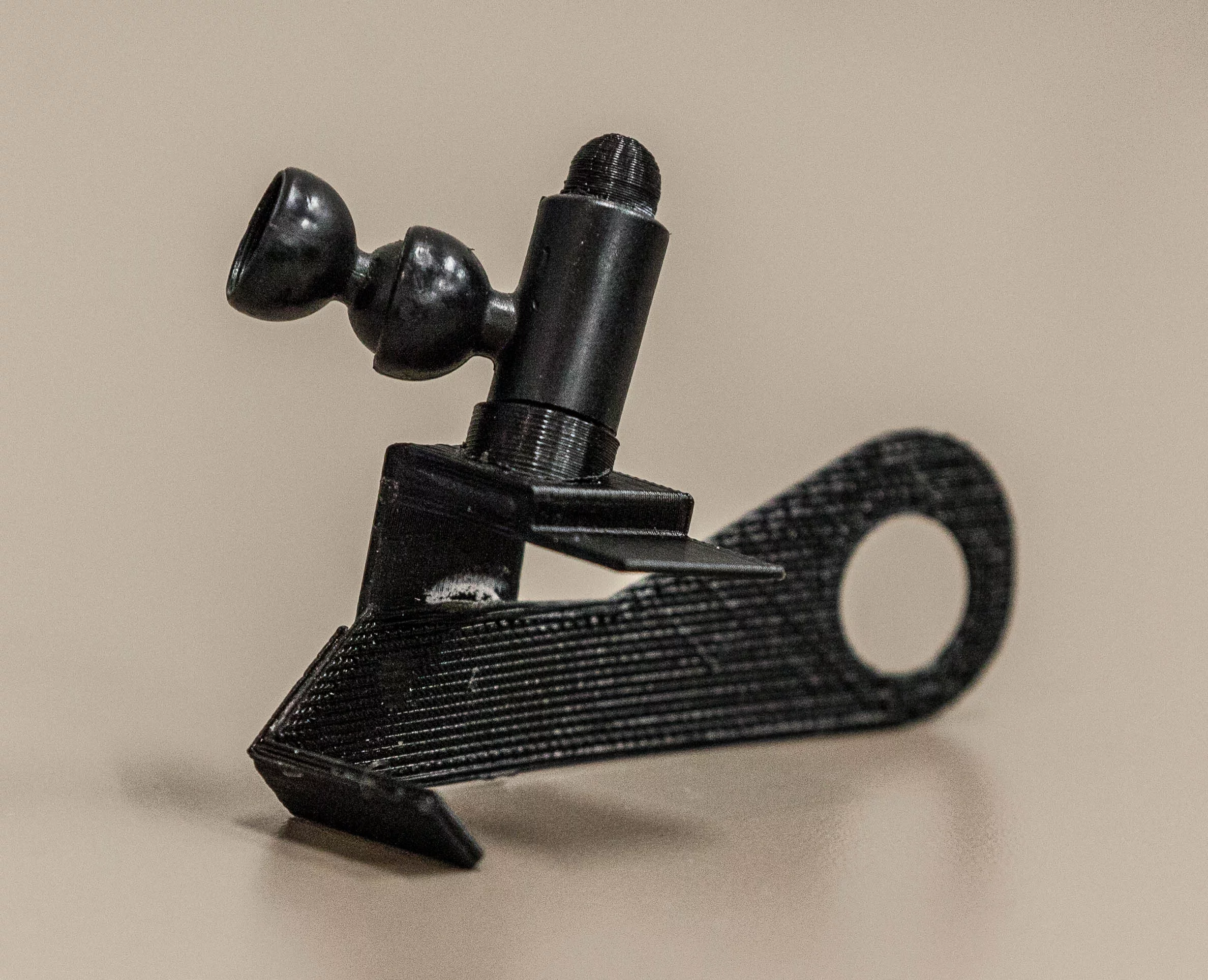 BikeHUD: custom mount clips straight into my Nolan N104 helmet (Photo: Loz Blain)