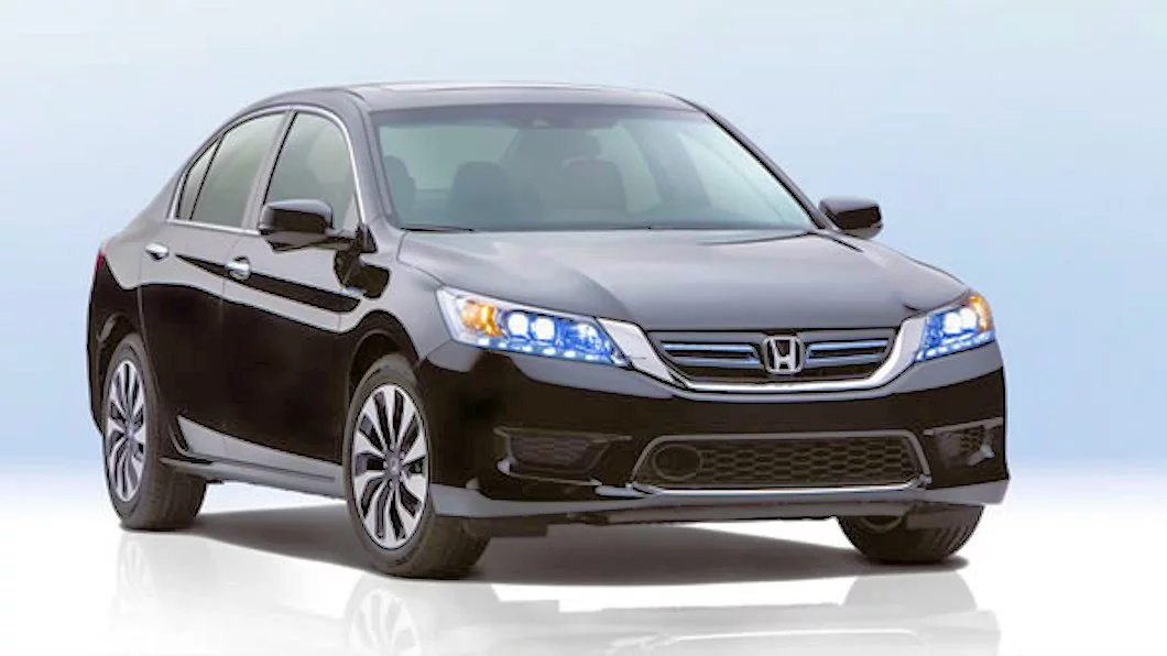 The 2014 Honda Accord Hybrid in black