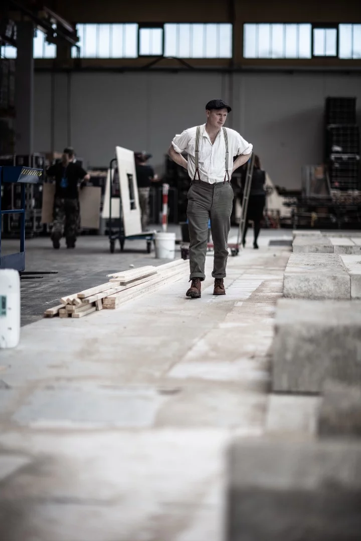 IQOS World took three weeks to install