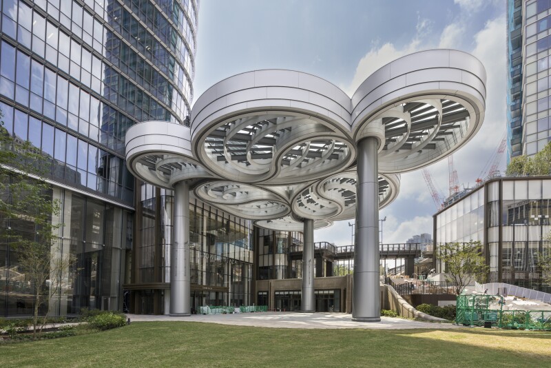 Heatherwick Studio Adds Greenery to a Tokyo District's Design ?url=http%3A%2F%2Fnewatlas Brightspot.s3.amazonaws.com%2F88%2F21%2Fd74abb1b4994b158c14e437e946e%2F11.%20Azabudai%20Hills Cloud%20Canopy CREDIT Kenji%20Masunaga
