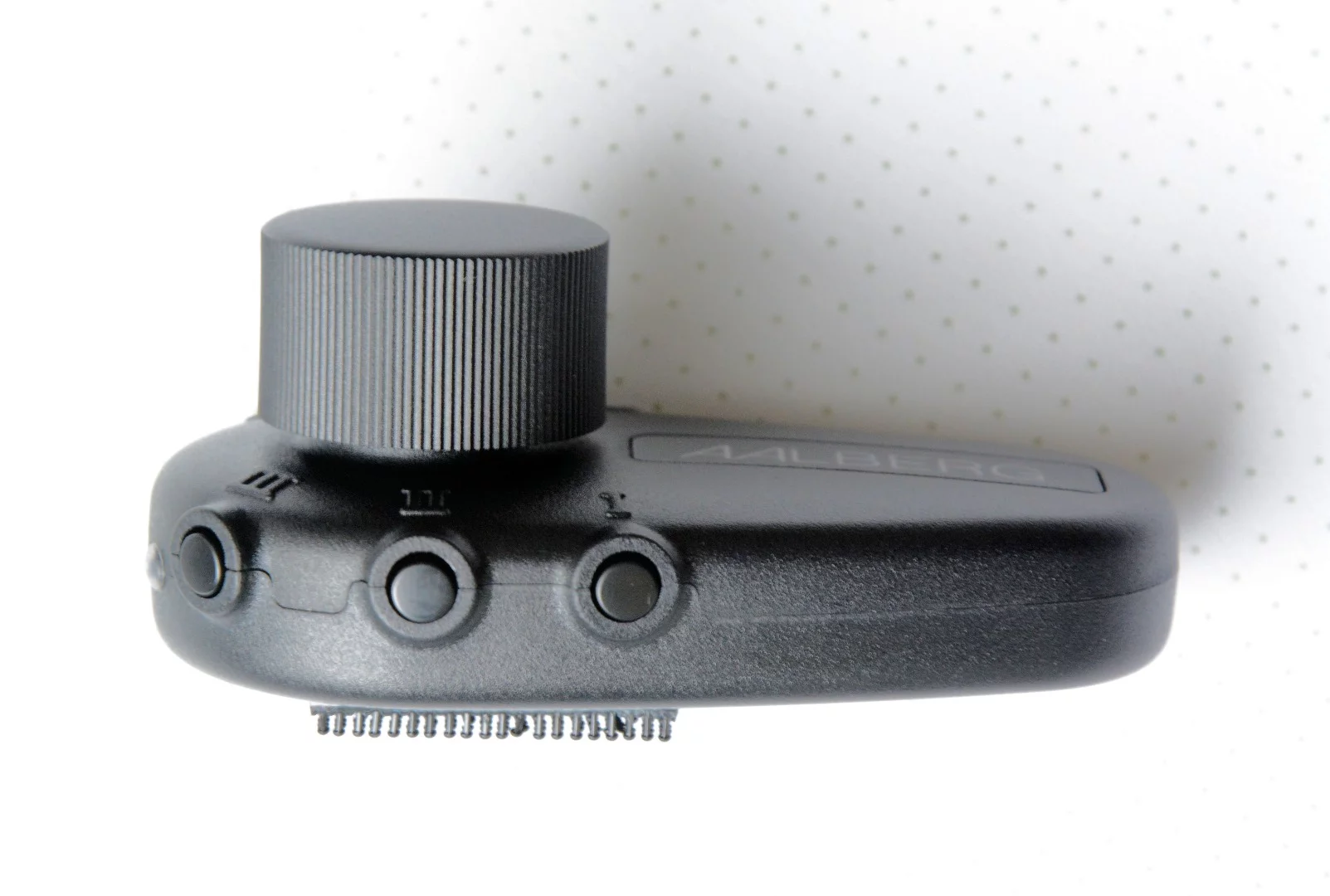 The Aero has three preset store/recall buttons to the bottom