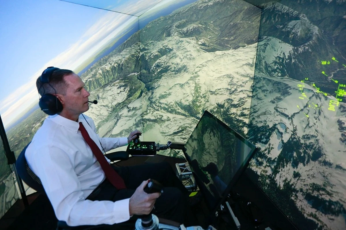 Retired United States Air Force Colonel Gene Lee takes part in simulated air combat versus artificial intelligence technology