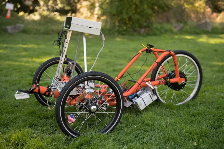 UWB engineers have developed a self-driving trike, that they hope will eventually lead to more affordable autonomous vehicles