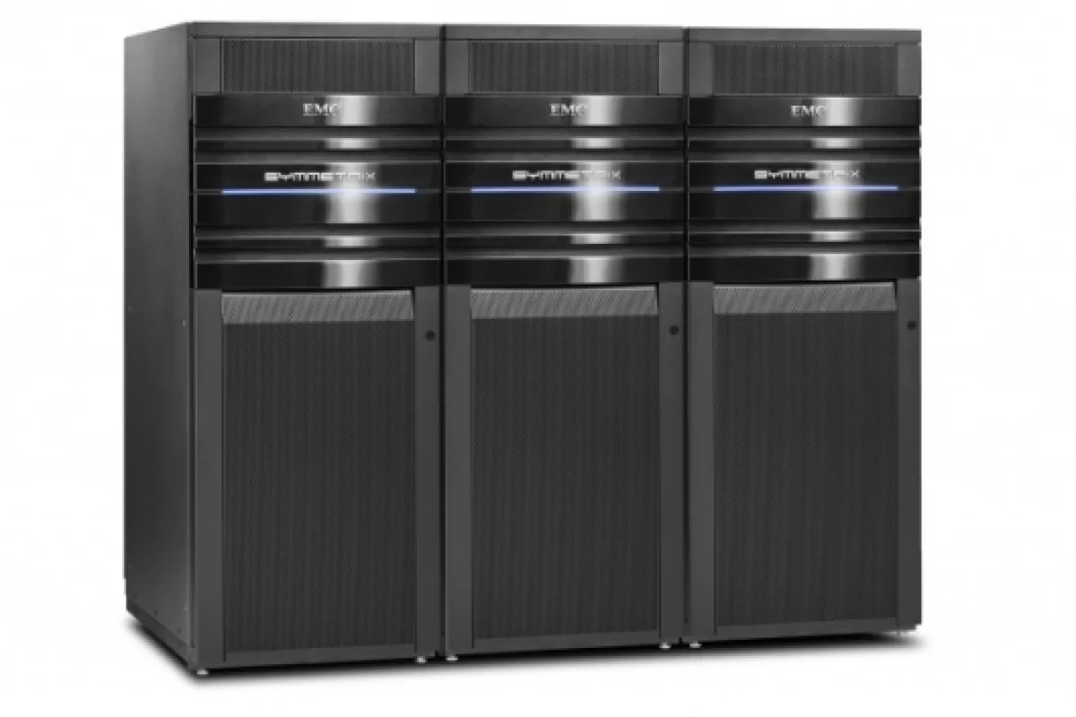 EMC Symmetrix V-Max triple-bay cabinet