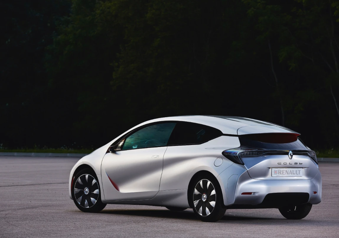 Renault says its all-new EOLAB concept boasts fuel efficiency of 1 L/100km (235 mpg)