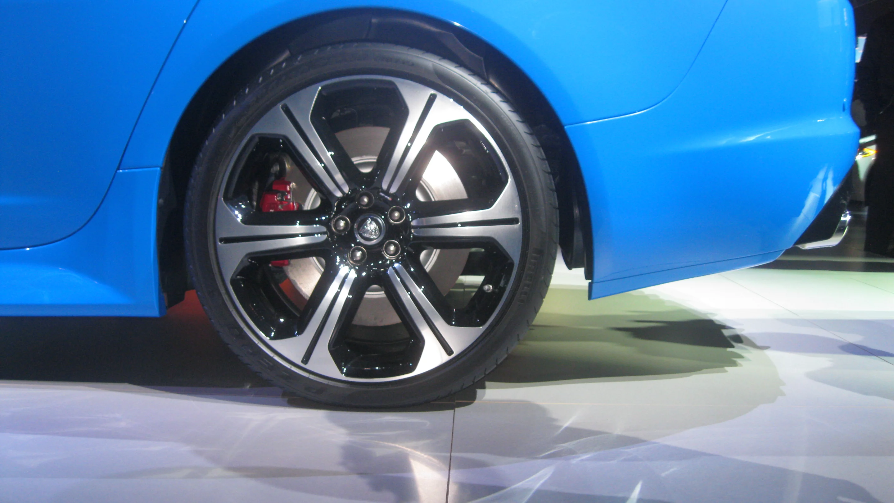 Lightweight Varuna forged alloy wheels