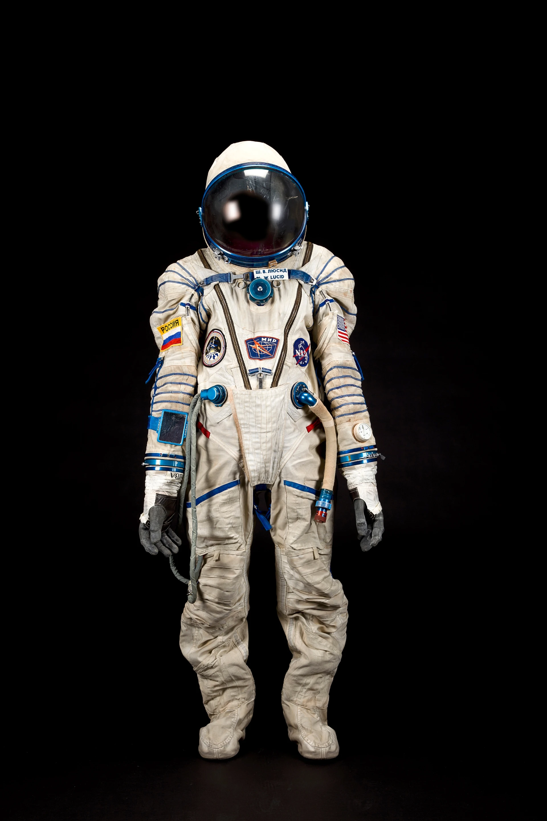 Astronaut Shannon Lucid's spacesuit is a Sokol KV-2 (Photo: Bonhams)