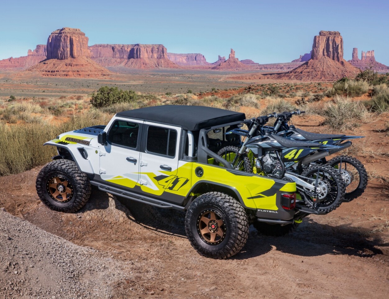 Jeep has already showed the Gladiator carrying a pair of dirt bikes, now it takes it to the next level with the Flatbill