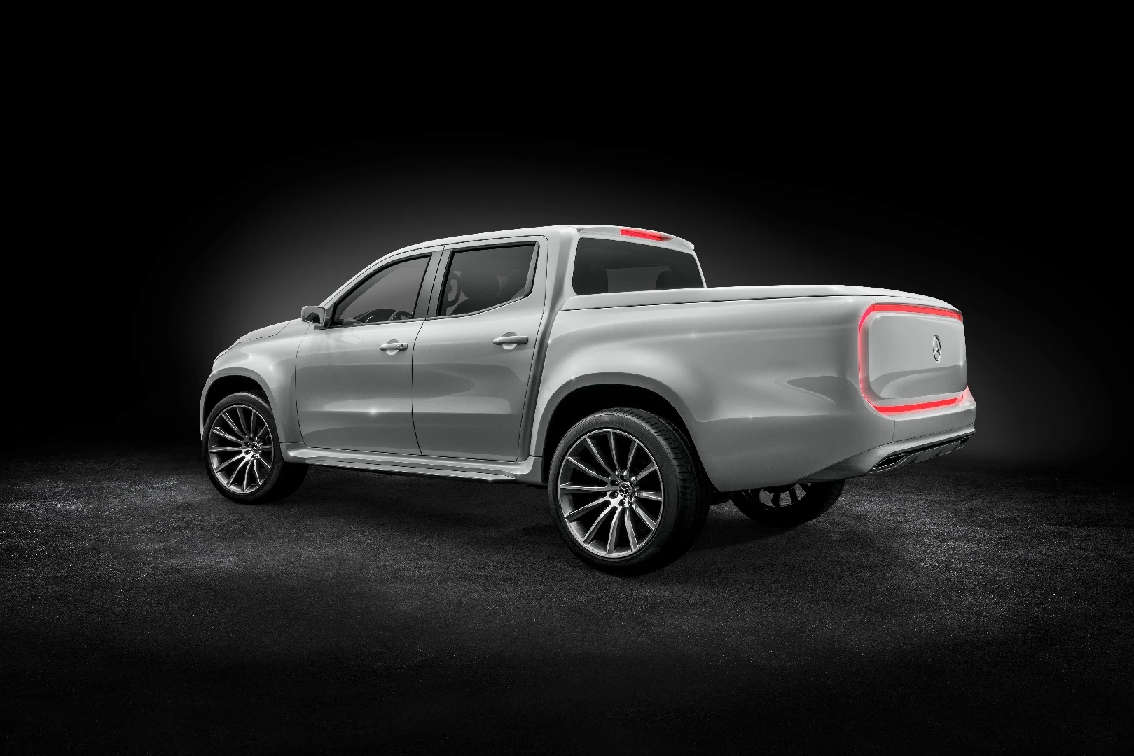 The rear-light loop on the Mercedes X-Class is unique
